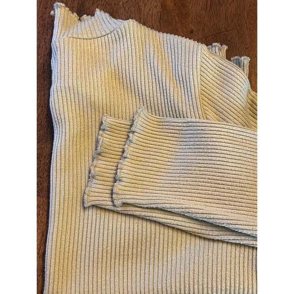 American Eagle‎ light green size medium Turtleneck - Picture 3 of 3